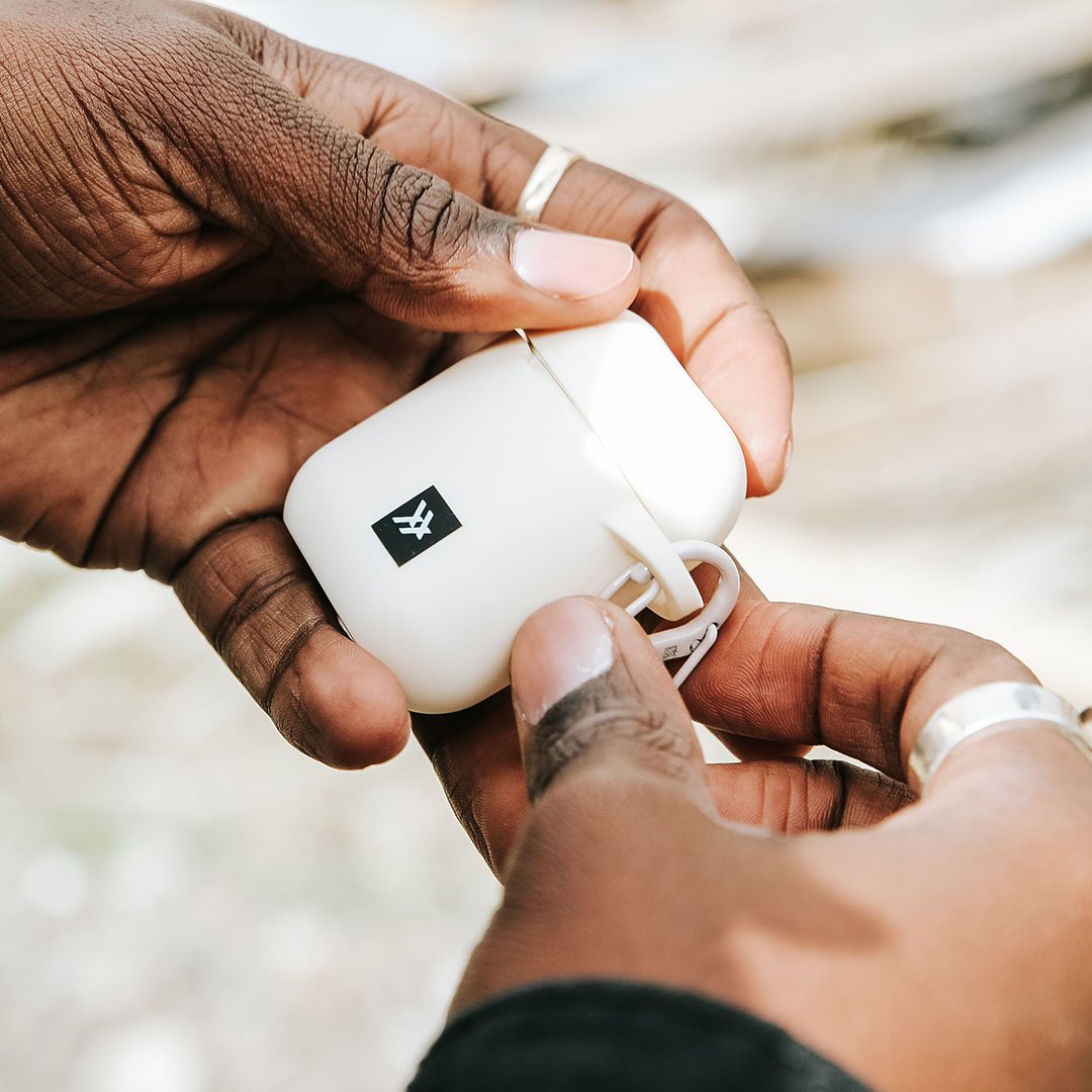 Off White | AirPods Case | White